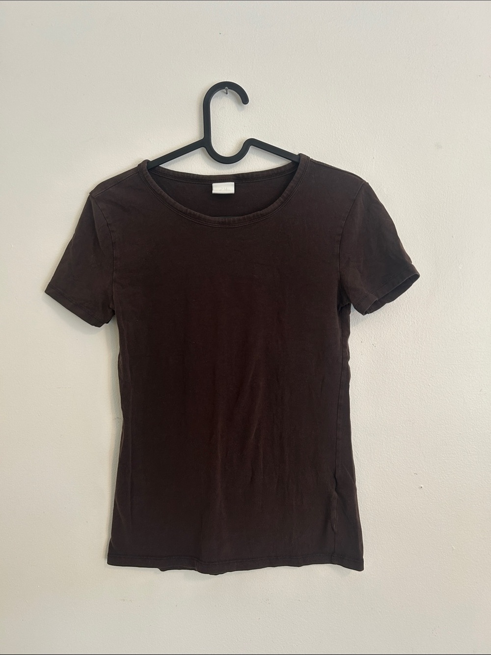 H&M brown tight fit t-shirt